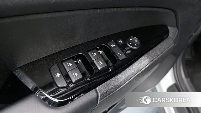 Kia Sportage 5th Generation 2023 Белый из Кореи, фото 2