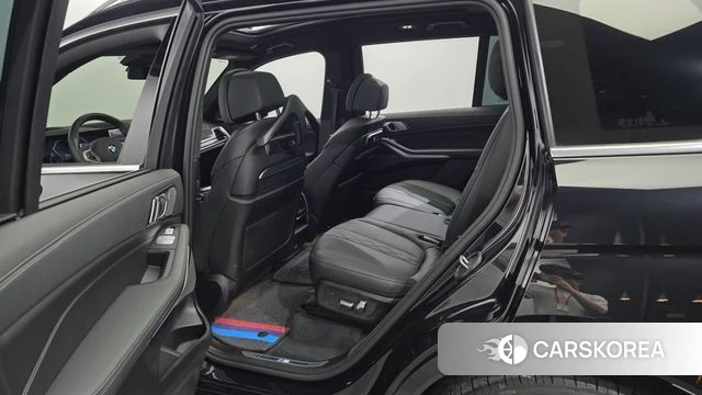BMW X7 (G07) 2025 Черный из Кореи, фото 2