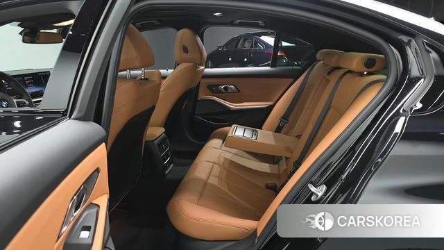 BMW 3 Series (G20) 2024 Черный из Кореи, фото 2