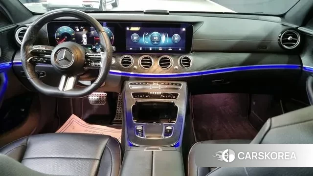 Mercedes-Benz E-Class W213 2022 Белый из Кореи, фото 2