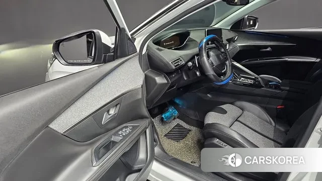 Peugeot 5008 second generation 2018 Белый из Кореи, фото 2