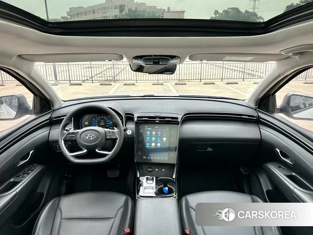 Hyundai Tucson 2023 Белый из Китая, фото 2
