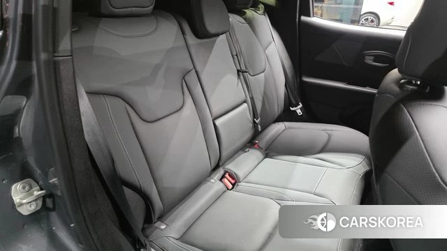 Jeep Renegade 2023 Серый из Кореи, фото 2