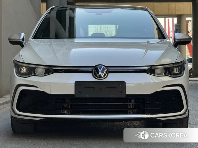Volkswagen Golf 2022 Белый из Китая, фото 2