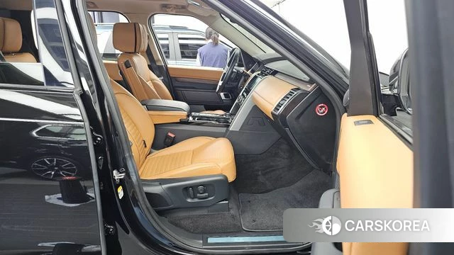 Land Rover Discovery 5 2020 Черный из Кореи, фото 2
