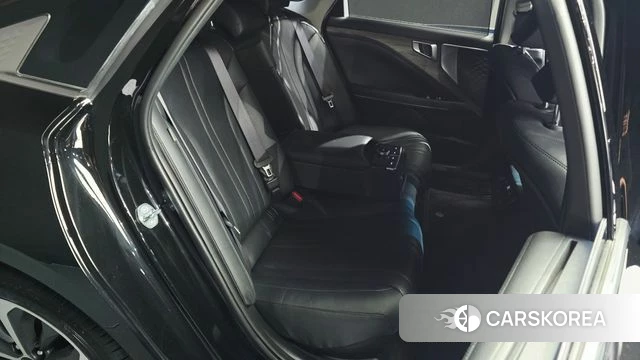 Kia K8 Hybrid 2023 Черный из Кореи, фото 2