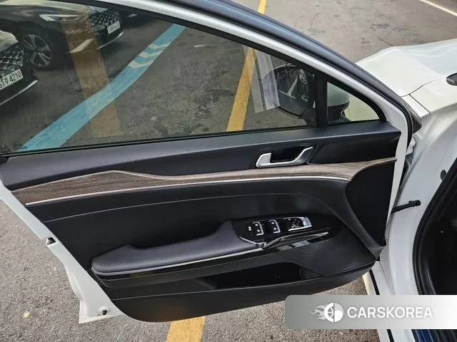 Kia K5 Hybrid 3rd Generation 2023 Белый из Кореи, фото 2