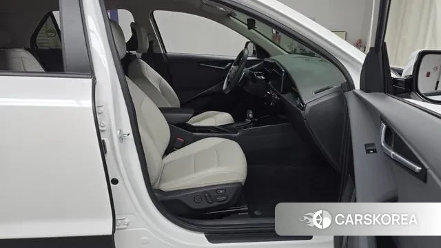 Kia Di Ol Nu Niro 2022 Белый из Кореи, фото 2