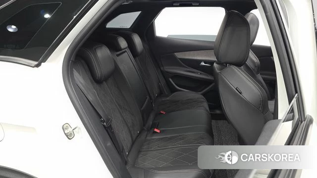 Peugeot 3008 second generation 2018 Белый из Кореи, фото 2