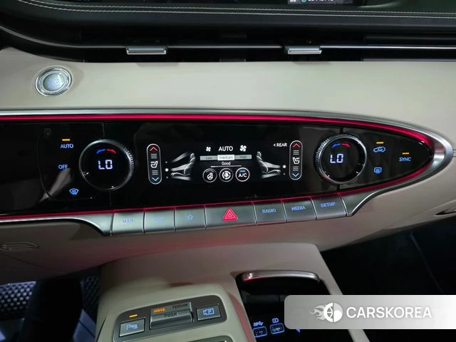 Genesis GV70 2022 Белый из Кореи, фото 2