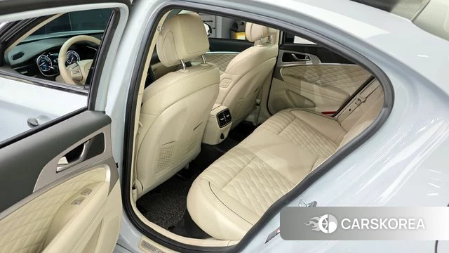 Genesis G70 2019 Серебристо-серый из Кореи, фото 2