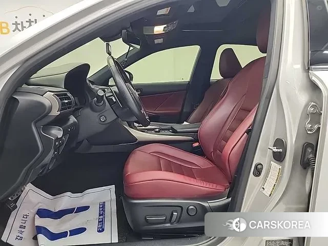 Lexus New IS300 2019 Серебряный из Кореи, фото 2