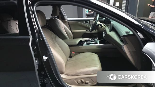 Kia K8 Hybrid 2023 Черный из Кореи, фото 2