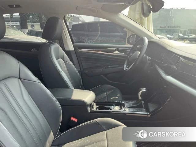 Volkswagen Passat 2021 Черный из Китая, фото 2