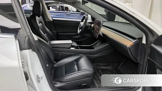 Tesla Model 3 2020 Белый из Кореи, фото 2