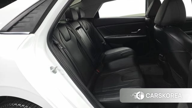 Hyundai Avante (CN7) 2021 Белый из Кореи, фото 2