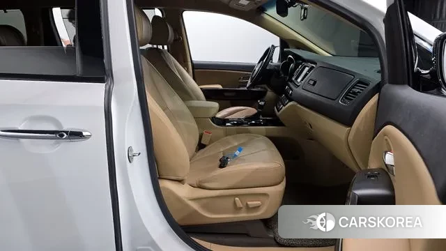Kia The New Carnival 2019 Белый из Кореи, фото 2