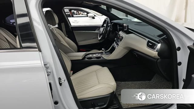 Genesis The New G70 2021 Светло-серебряный цвет из Кореи, фото 2