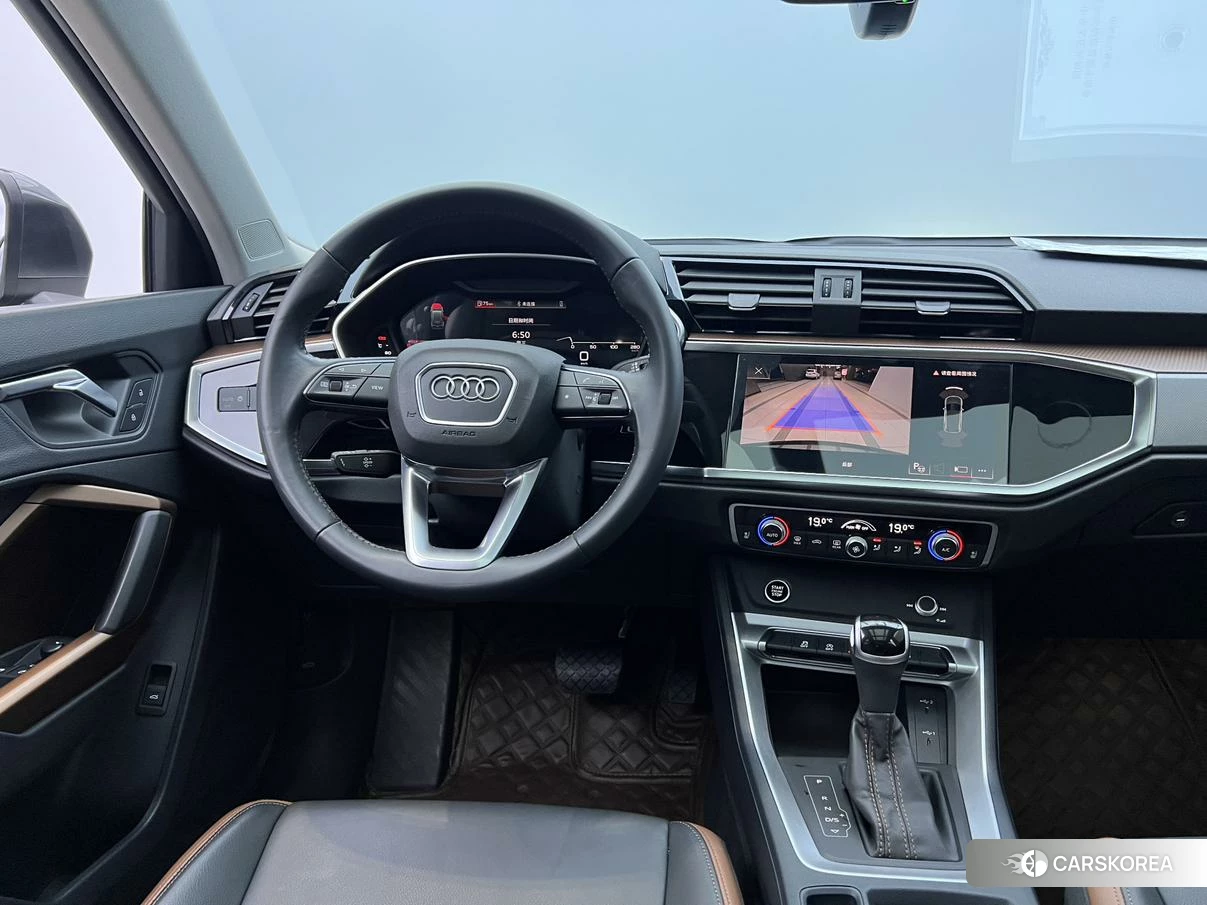 Audi Q3 2021 Темно-серый из Китая, фото 2
