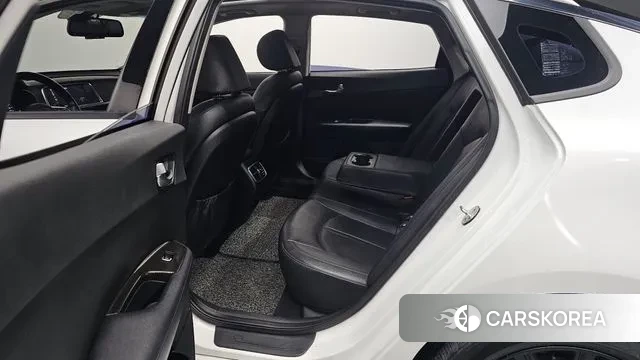 Kia The New K5 2nd generation 2018 Белый из Кореи, фото 2