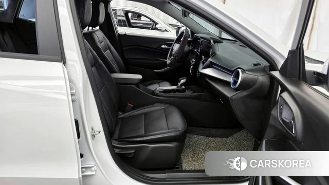 Chevrolet (GM Daewoo) Trax Crossover 2025 Белый из Кореи, фото 2