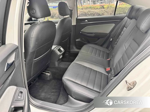 Volkswagen Bora 2023 Белый из Китая, фото 2