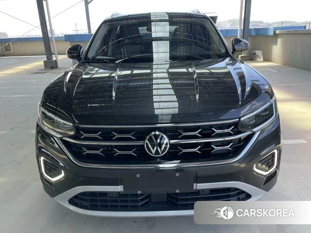 Volkswagen Tanyue 2022 Темно-серый из Китая, фото 2