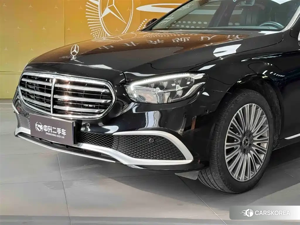 Mercedes-Benz E-Class 2023 Черный из Китая, фото 2