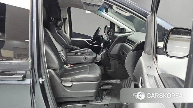 Hyundai Staria 2024 Серый из Кореи, фото 2