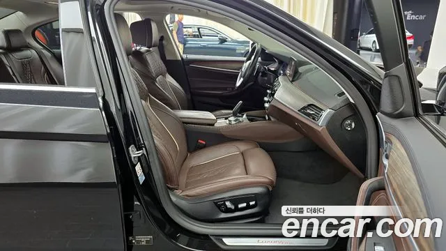 BMW 5 Series (G30) 2019 Черный из Кореи, фото 2