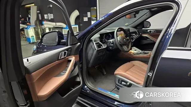 BMW X6 (G06) 2024 Черный из Кореи, фото 2