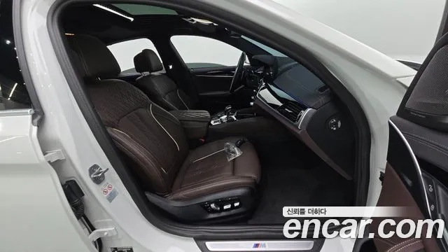 BMW 5 Series (G30) 2023 Белый из Кореи, фото 2