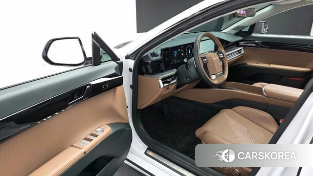 Hyundai Grandeur Hybrid (GN7) 2023 Белый из Кореи, фото 2