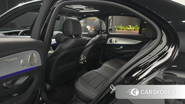 Mercedes-Benz E-Class W213 2021 Черный из Кореи, фото 2
