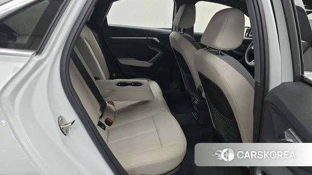 Audi A3 (8Y) 2025 Белый из Кореи, фото 2