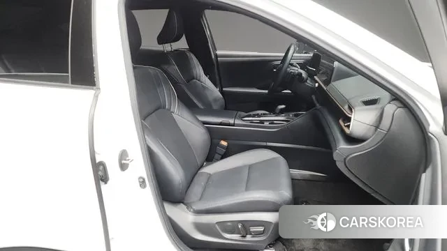 Toyota Crown Crossover 2023 Белый из Кореи, фото 2