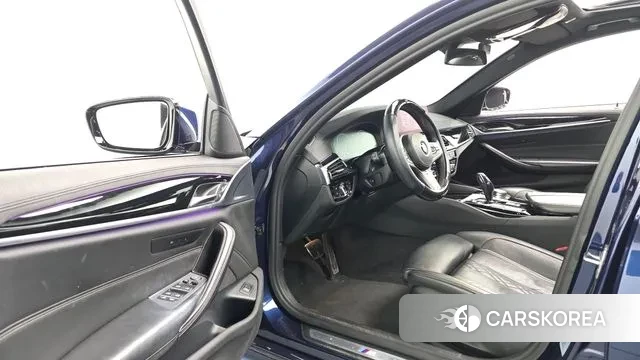 BMW 5 Series (G30) 2019 Синий из Кореи, фото 2