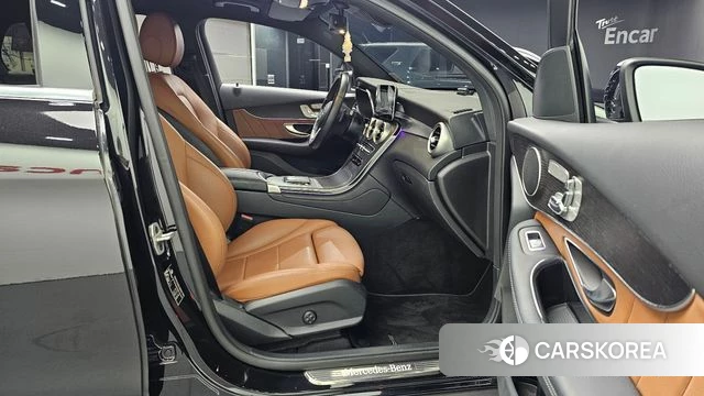 Mercedes-Benz GLC-Class X253 2021 Черный из Кореи, фото 2