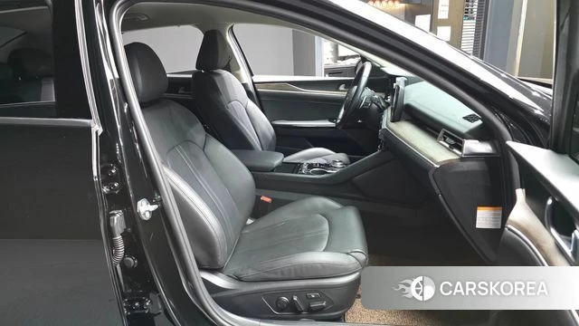 Kia K5 Hybrid 3rd Generation 2023 Черный из Кореи, фото 2