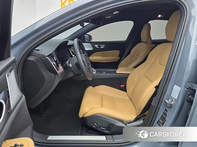 Volvo S60 3rd generation 2021 Серый из Кореи, фото 2