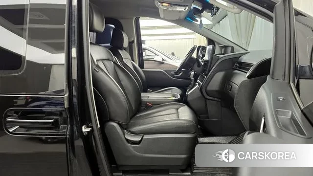 Hyundai Staria 2021 Черный из Кореи, фото 2