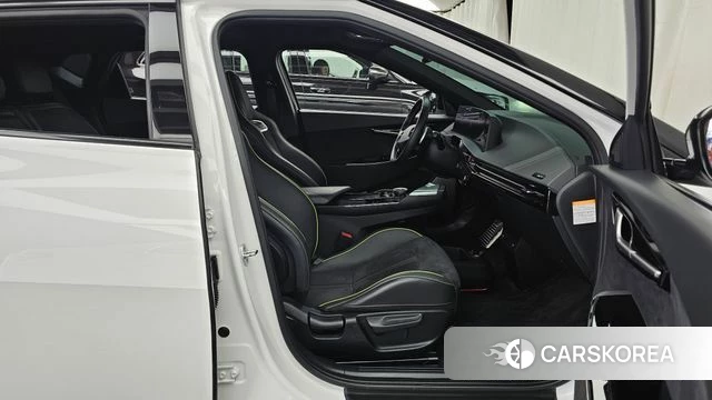 Kia EV6 2023 Белый из Кореи, фото 2