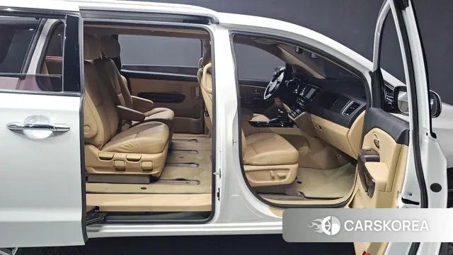 Kia The New Carnival 2018 Белый из Кореи, фото 2