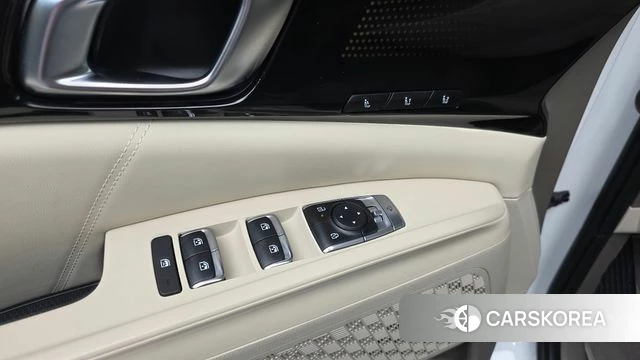 Kia The New Carnival 4th Generation 2025 Белый из Кореи, фото 2