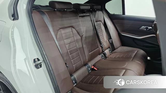 BMW 3 Series (G20) 2020 Белый из Кореи, фото 2