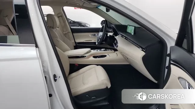 Genesis GV70 2024 Белый из Кореи, фото 2