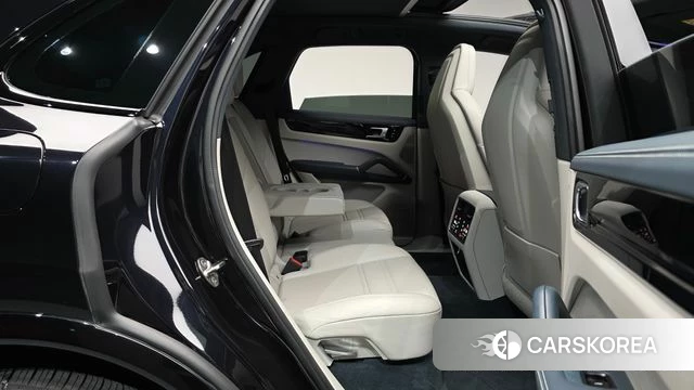 Porsche Cayenne (PO536) 2021 Черный из Кореи, фото 2