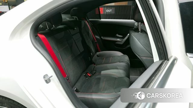 Mercedes-Benz A-Class W177 2024 Белый из Кореи, фото 2