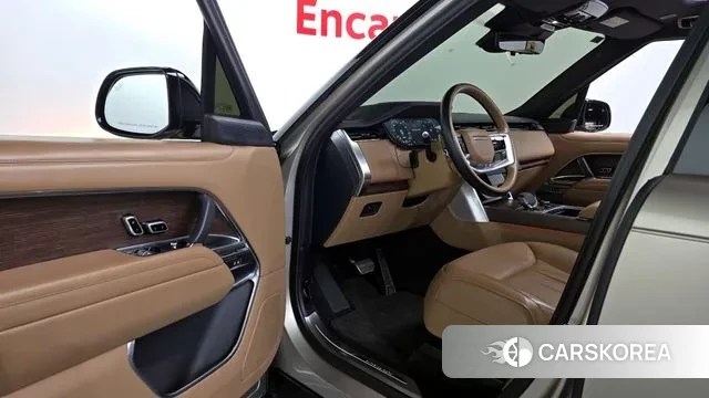 Land Rover Range Rover 5th Generation 2023 Песочный из Кореи, фото 2