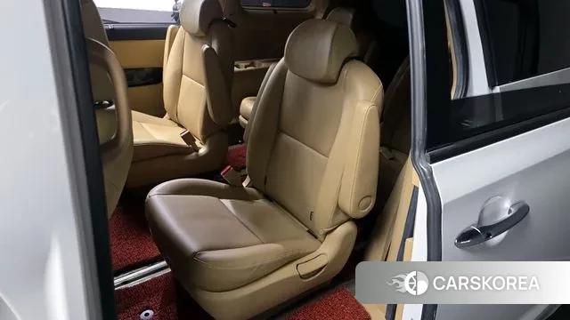 Kia The New Carnival 2019 Белый из Кореи, фото 2